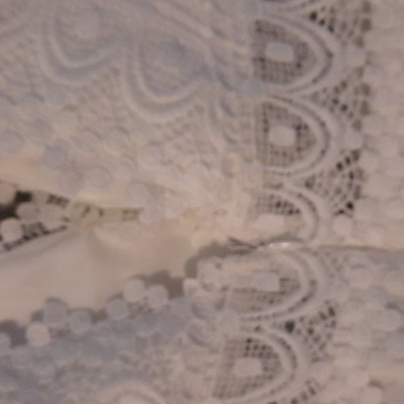 White lace midi sleevless  v neck dress - Picture 5 of 10